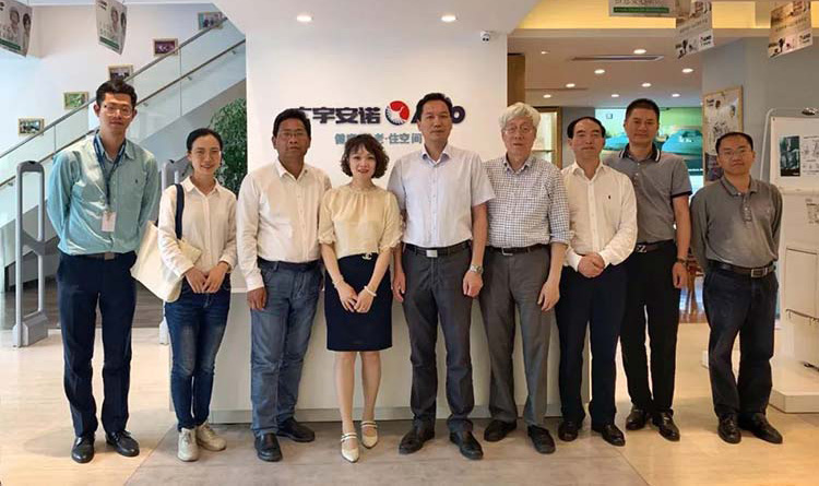浙江省民政廳副廳長方仁表一行領(lǐng)導(dǎo)蒞臨廣宇安諾【健康·養(yǎng)老·住空間】城市綜合展廳